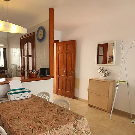 2 Bedroom Apartment Callao Salvaje