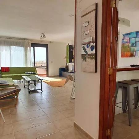 Apartment 2 Bedroom *