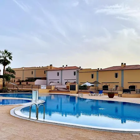 2 Bedroom Appartement Callao Salvaje